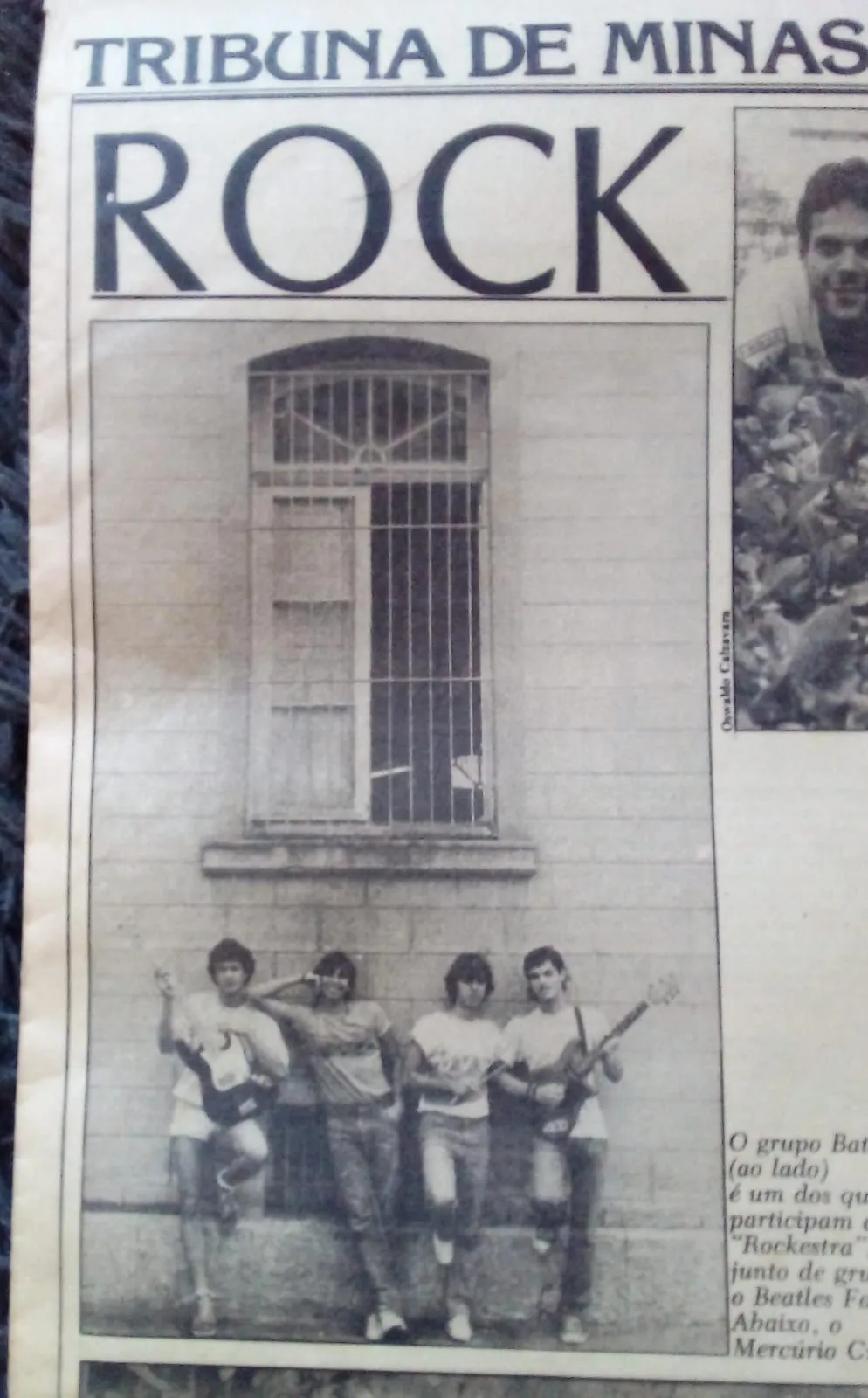 Recorte do jornal Tribuna de Minas com a manchete ROCK e foto do grupo Batelho's, 1984
